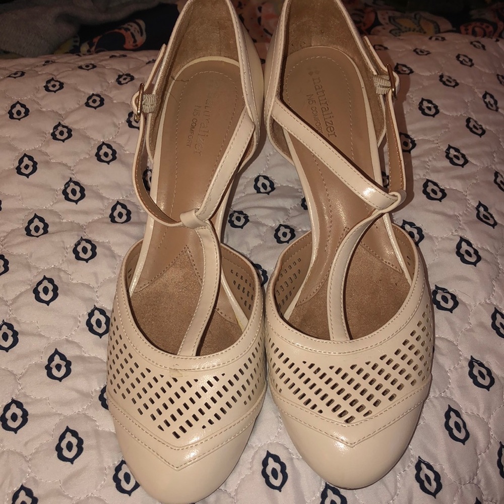 Comfortable work shoes